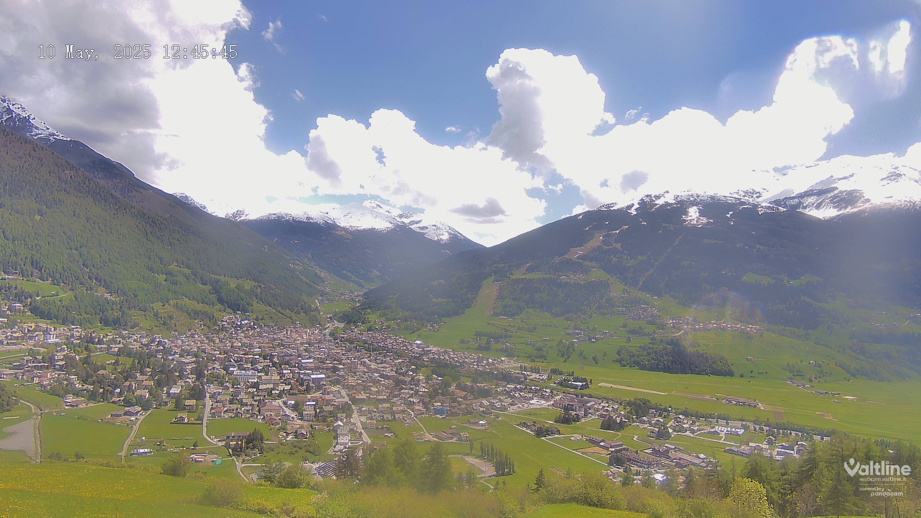 immagine della webcam nei dintorni di Carosello: webcam Oga