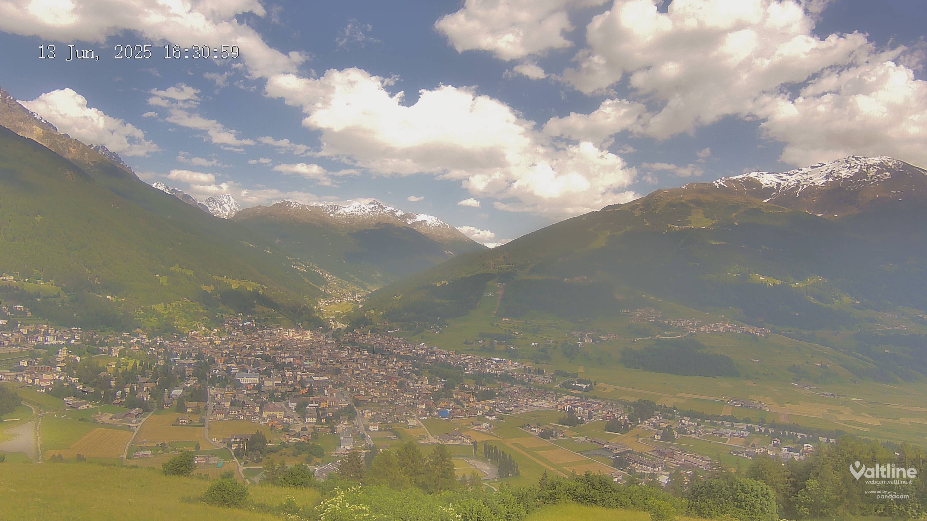 immagine della webcam nei dintorni di Santa Caterina Valfurva: webcam Oga