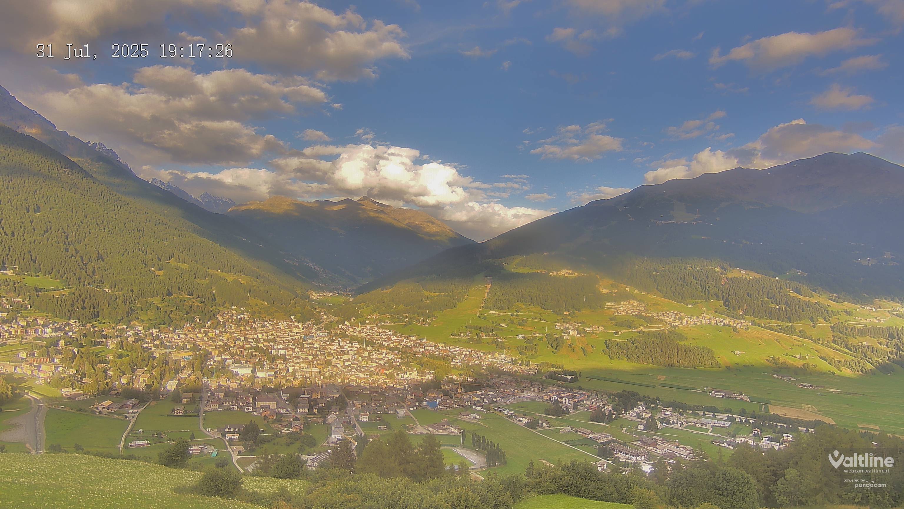 immagine della webcam nei dintorni di Bormio 2000: webcam Oga
