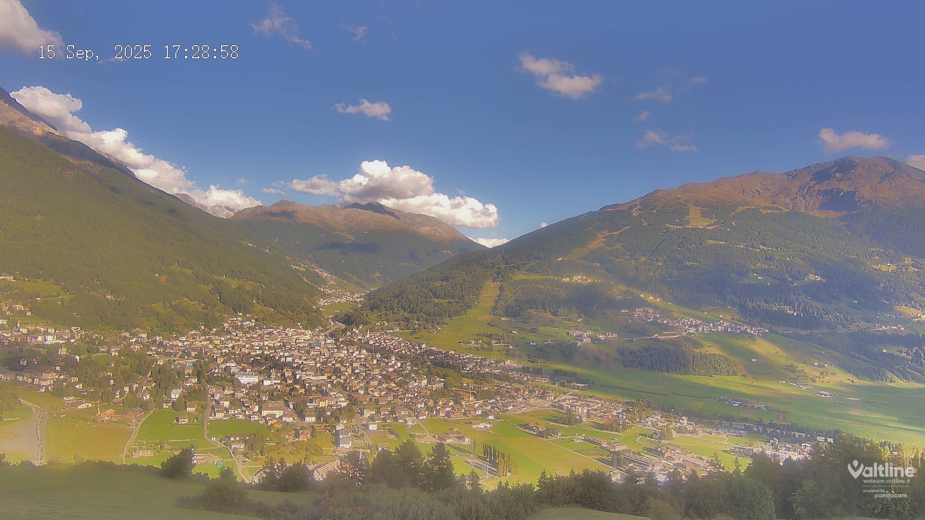 immagine della webcam nei dintorni di Grosio: webcam Oga