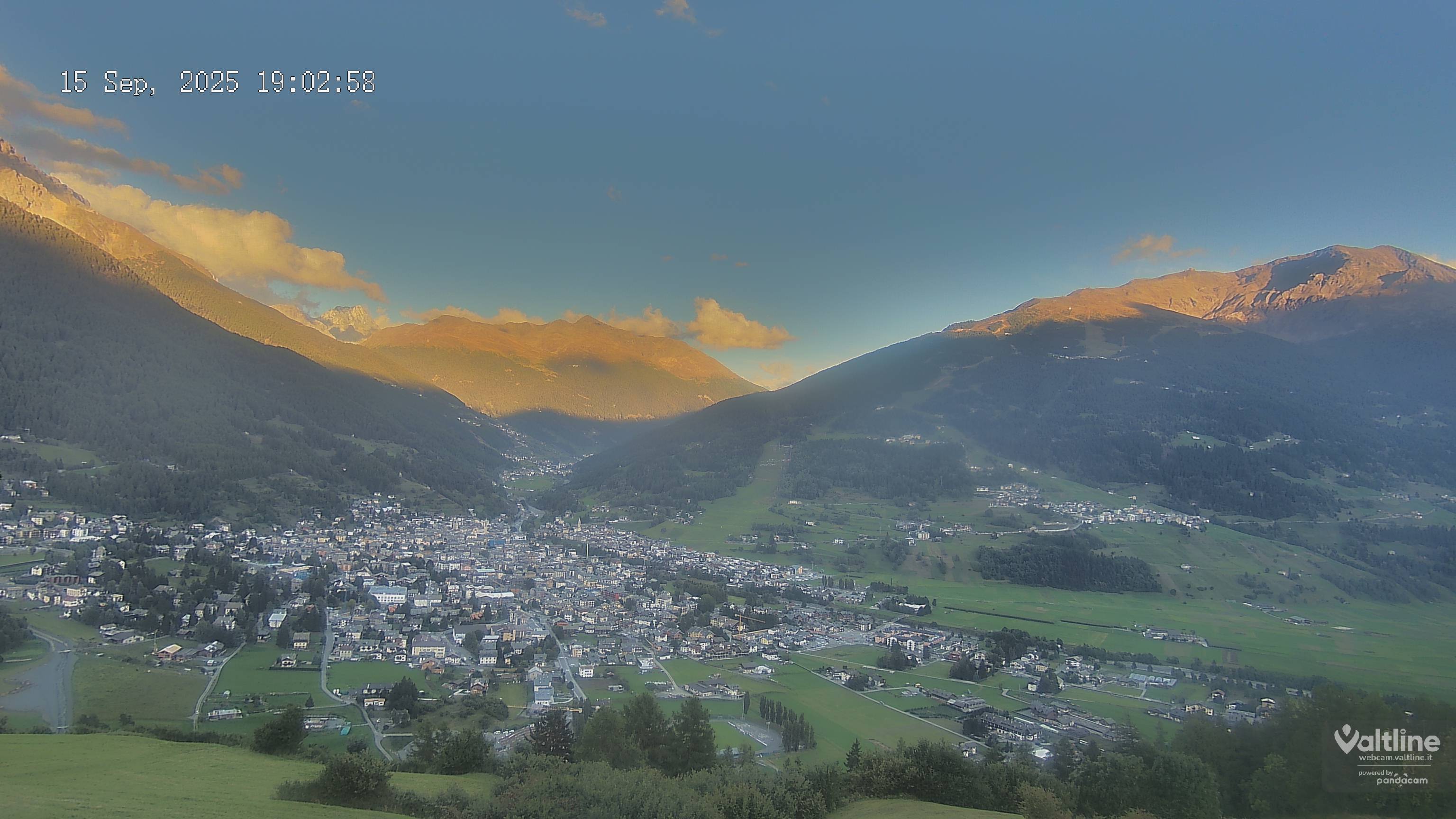 immagine della webcam nei dintorni di Passo del Foscagno: webcam Oga